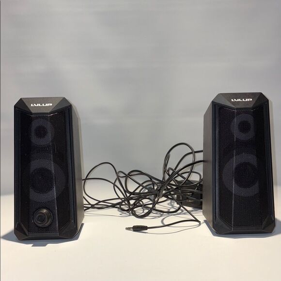 Black Portable Speakers with Stereo Sound - Picture 1 of 7